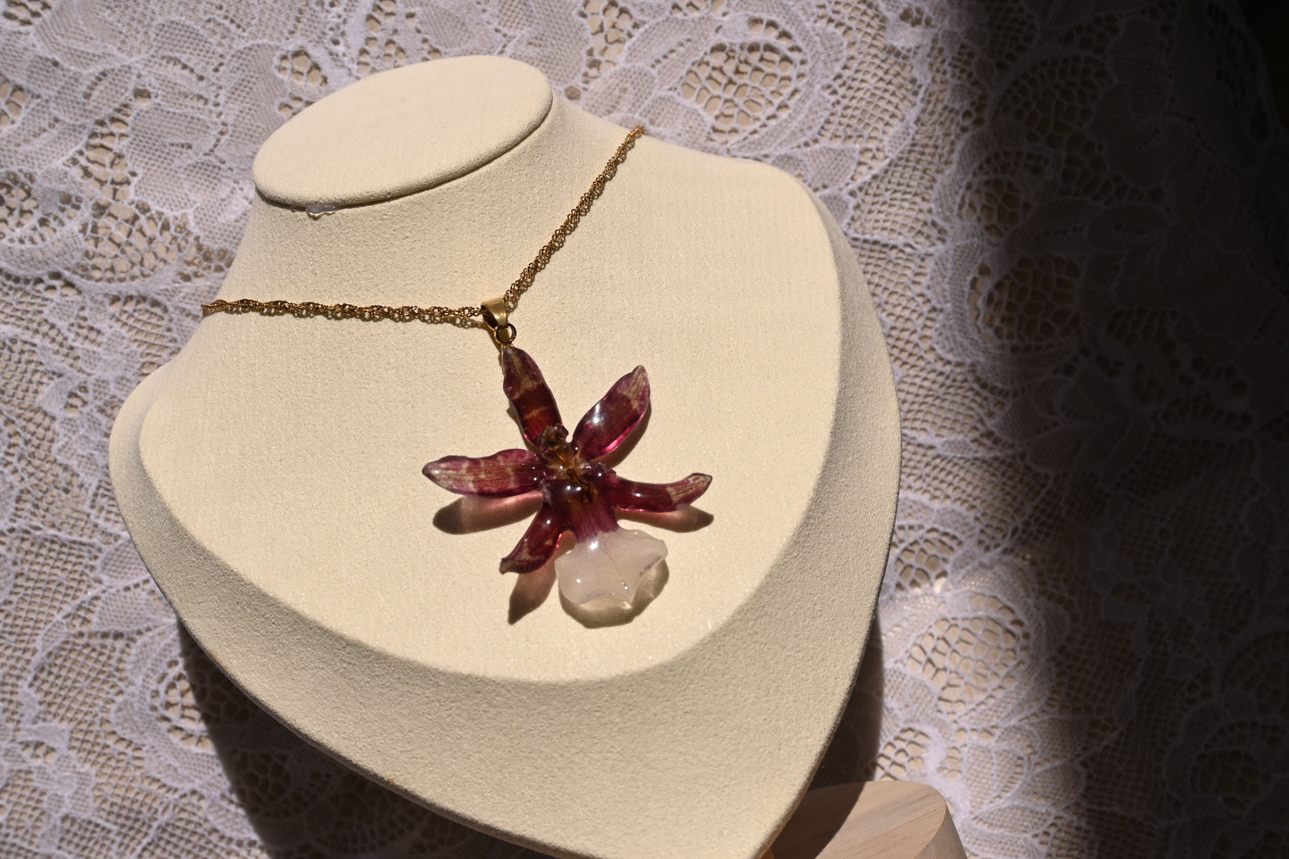 Collana Orchidea Cambria - Acciaio dorato